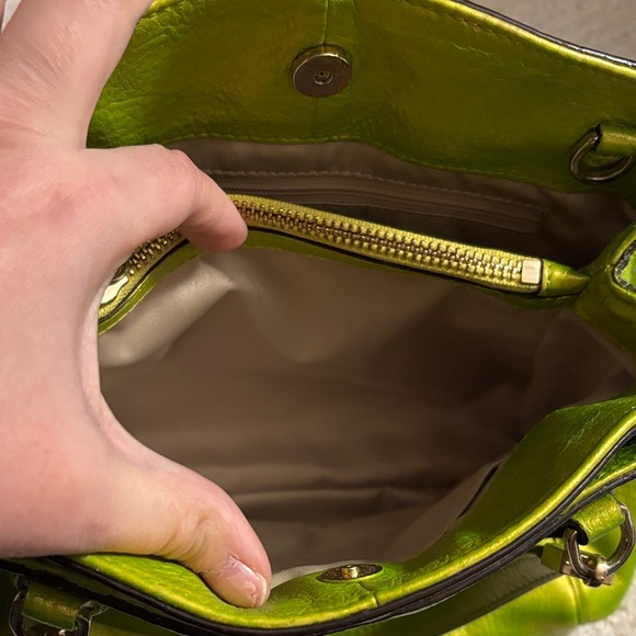 Coach Minetta Metallic Green Leather Shoulder Bag - Picture 4 of 11